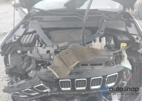 2019 Jeep Compass Limited 4X4 from USA, damaged, VIN 3C4NJDCB2KT627439